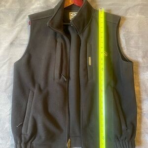 Drake fleece black men’s zip up vest.
